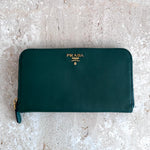 Pre-Owned PRADA Green Saffiano Wallet