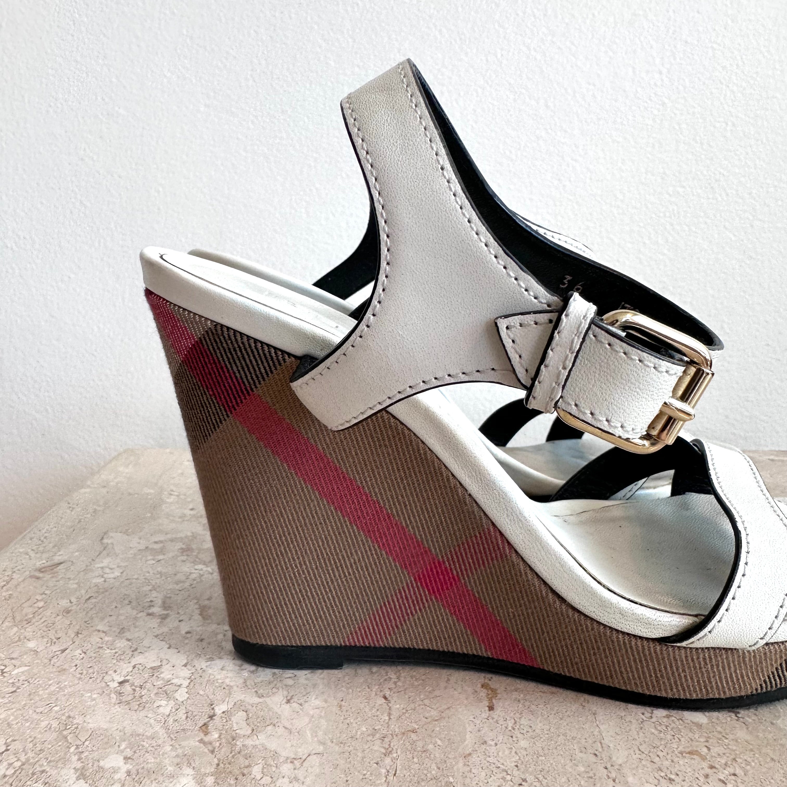 Pre-Owned BURBERRY Wedge Heel Size 36