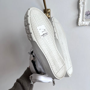 Pre-Owned PRADA Nylon White HighTop Sneakers
