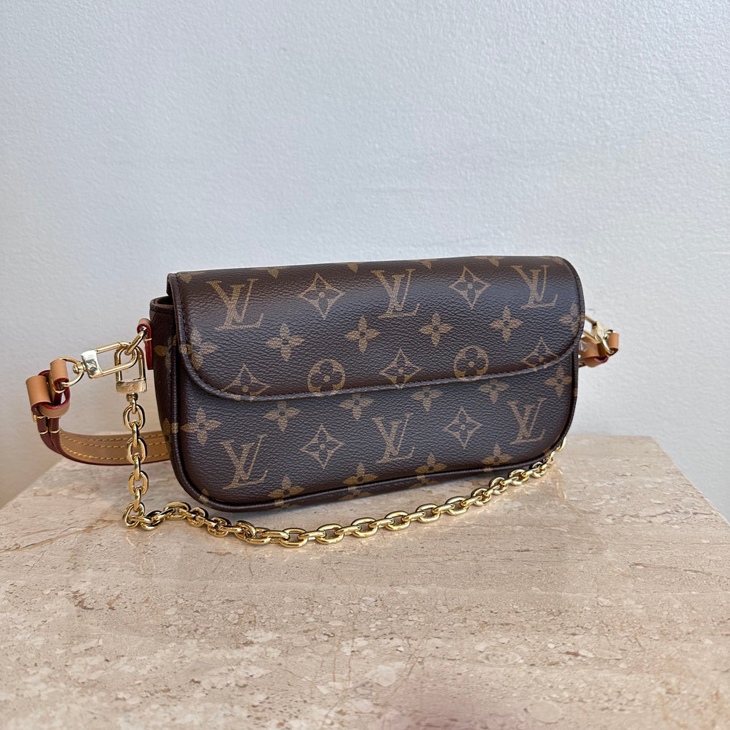 Pre-Owned LOUIS VUITTON Ivy Bag