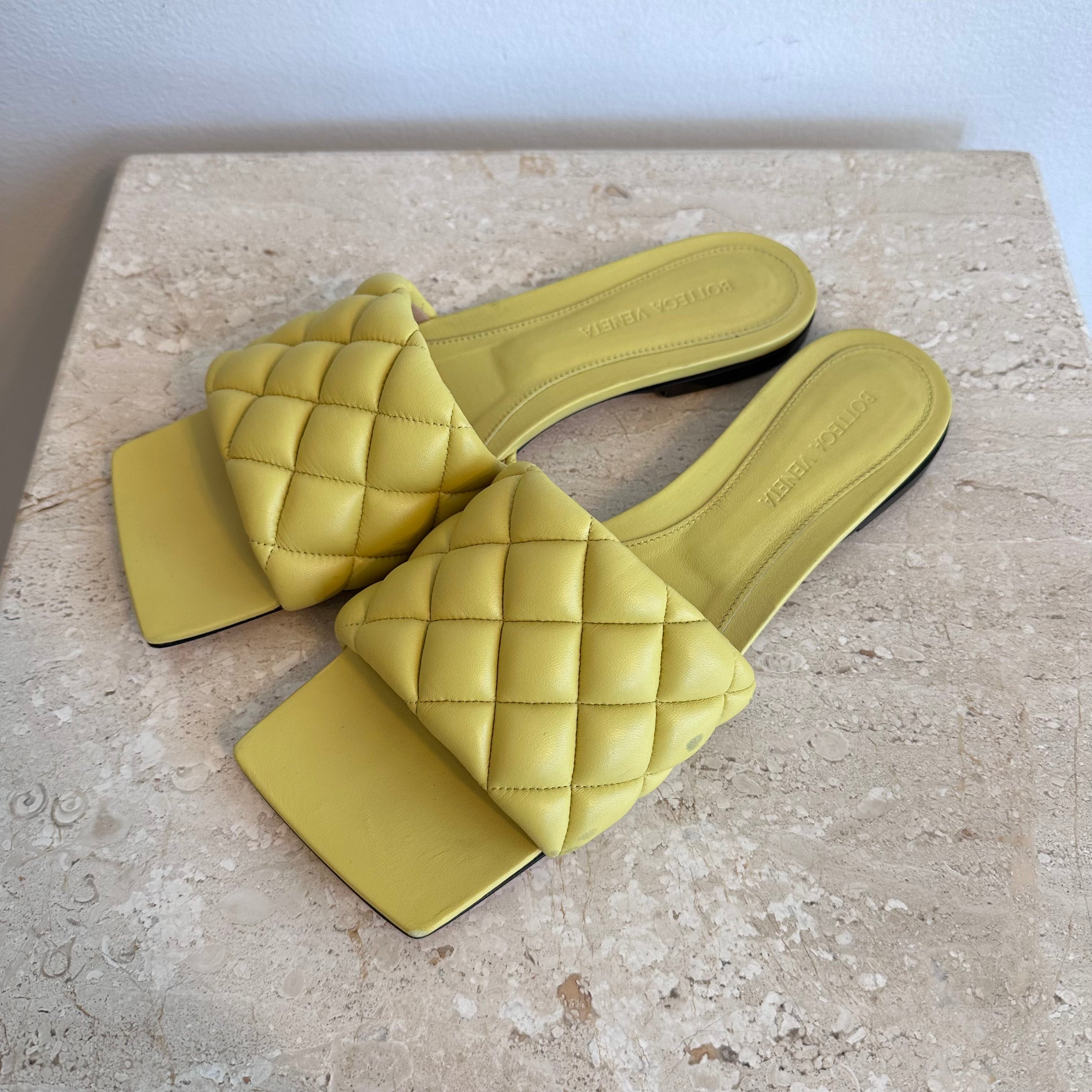 Pre-Owned BOTTEGA VANETA Yellow Quilted Leather Lido Flats size 38.5