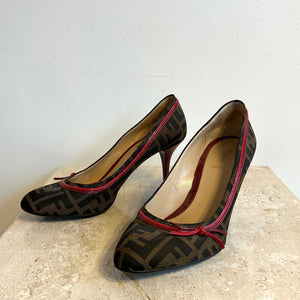 Pre-Owned FENDI Zucca Print Red Bow Pumps - Size 39