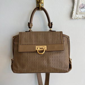 Pre-Owned SALVATORE FERRAGAMO Caramel Leather Sofia Bag