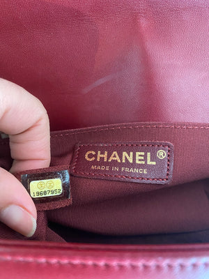 Pre-Owned CHANEL Old Medium Red Boy Bag GHW