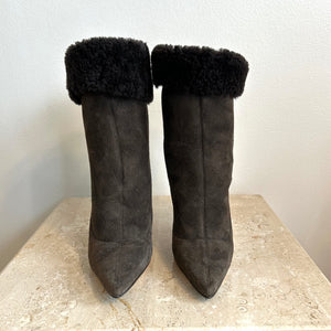 Pre-Owned JIMMY CHOO Coffee Shearling Pull-On Heeled Bootie - Size 36.5