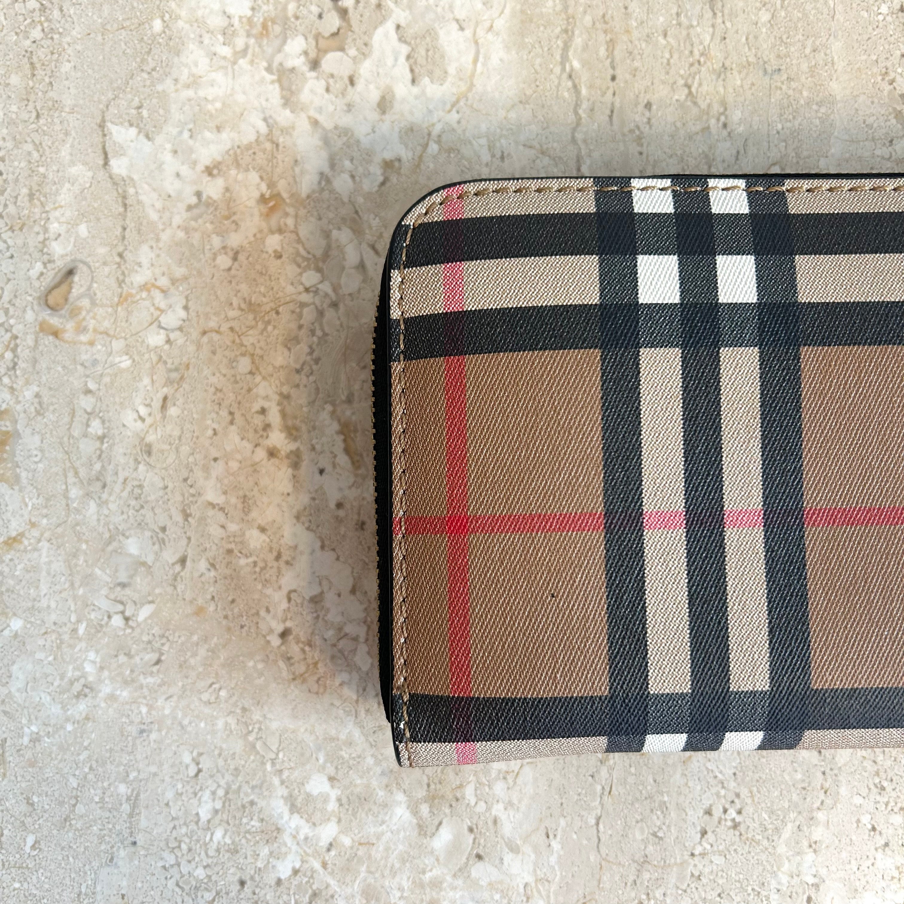 Pre-Owned BURBERRY Elmore Vintage Check Zip Around Wallet