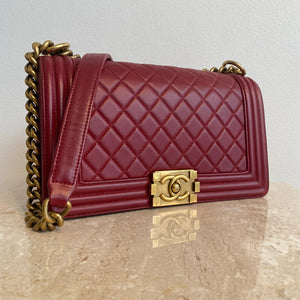Pre-Owned CHANEL Old Medium Red Boy Bag GHW