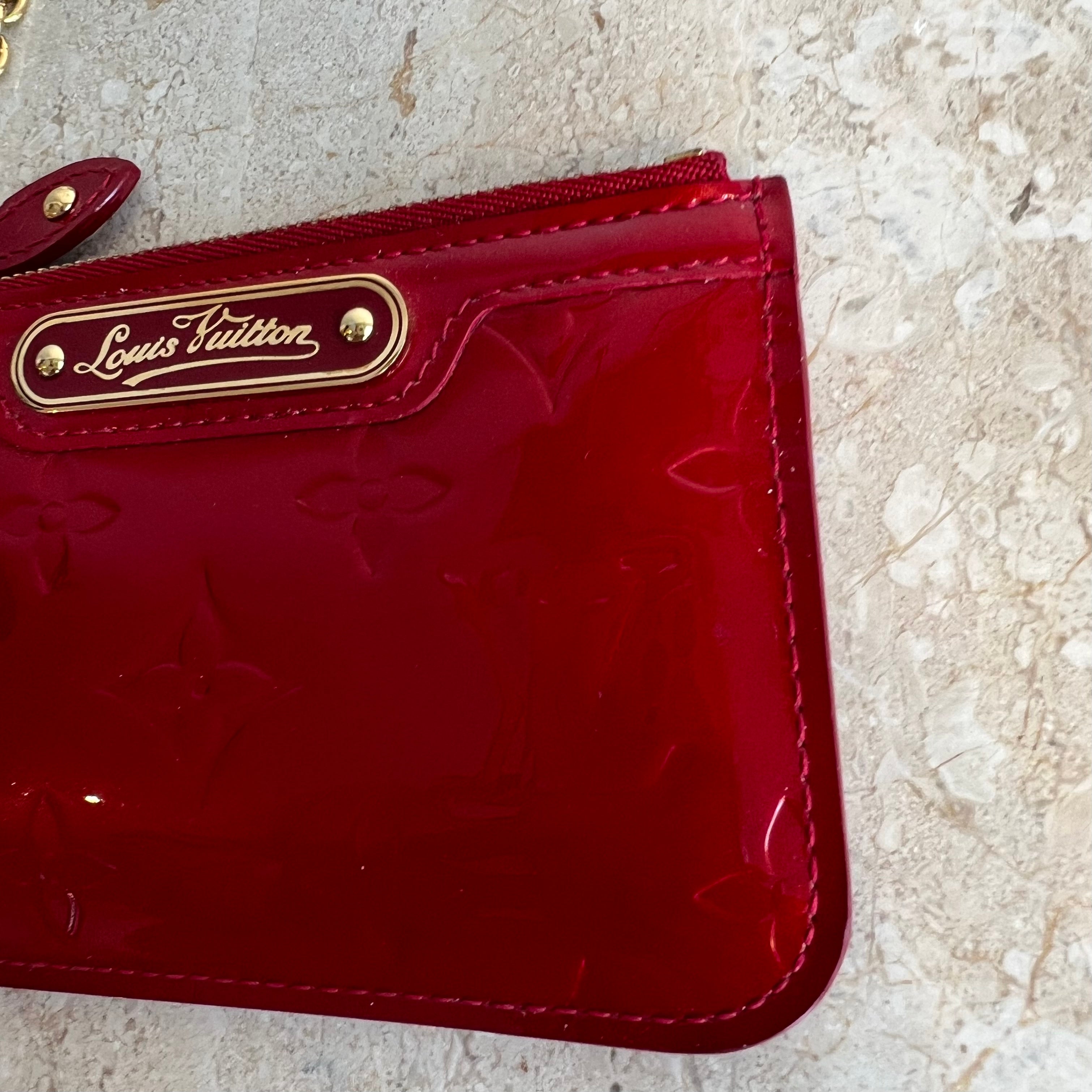 Pre-Owned LOUIS VUITTON Vernis Amarante Key Pouch/Cles