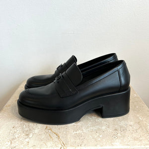 Pre-Owned CHANEL 2022 Black Lambskin Platform Loafer - Size 39