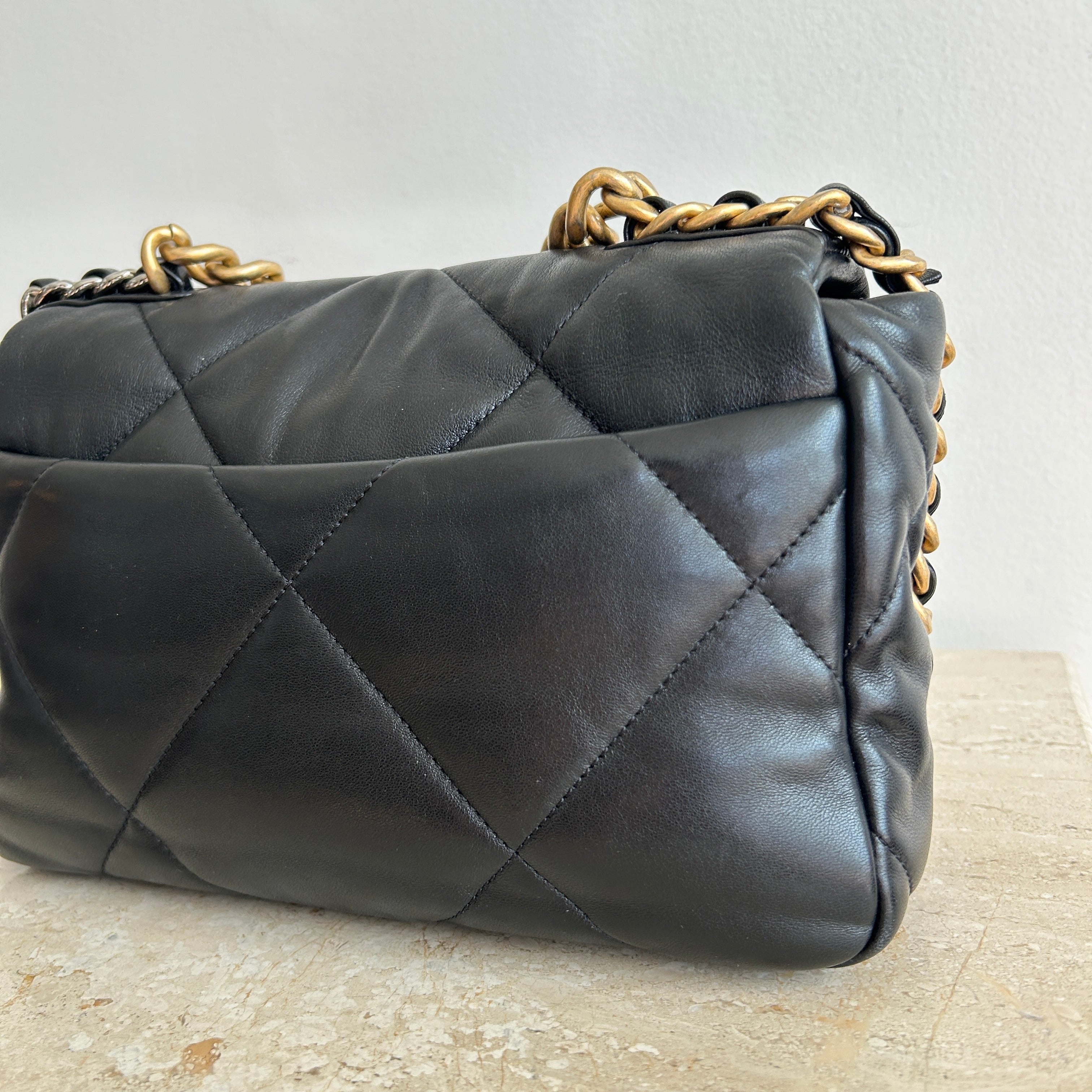 Pre-Owned CHANEL™ 19 Black Lambskin Handbag