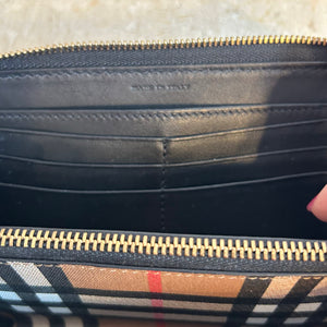 Pre-Owned BURBERRY Elmore Vintage Check Zip Around Wallet