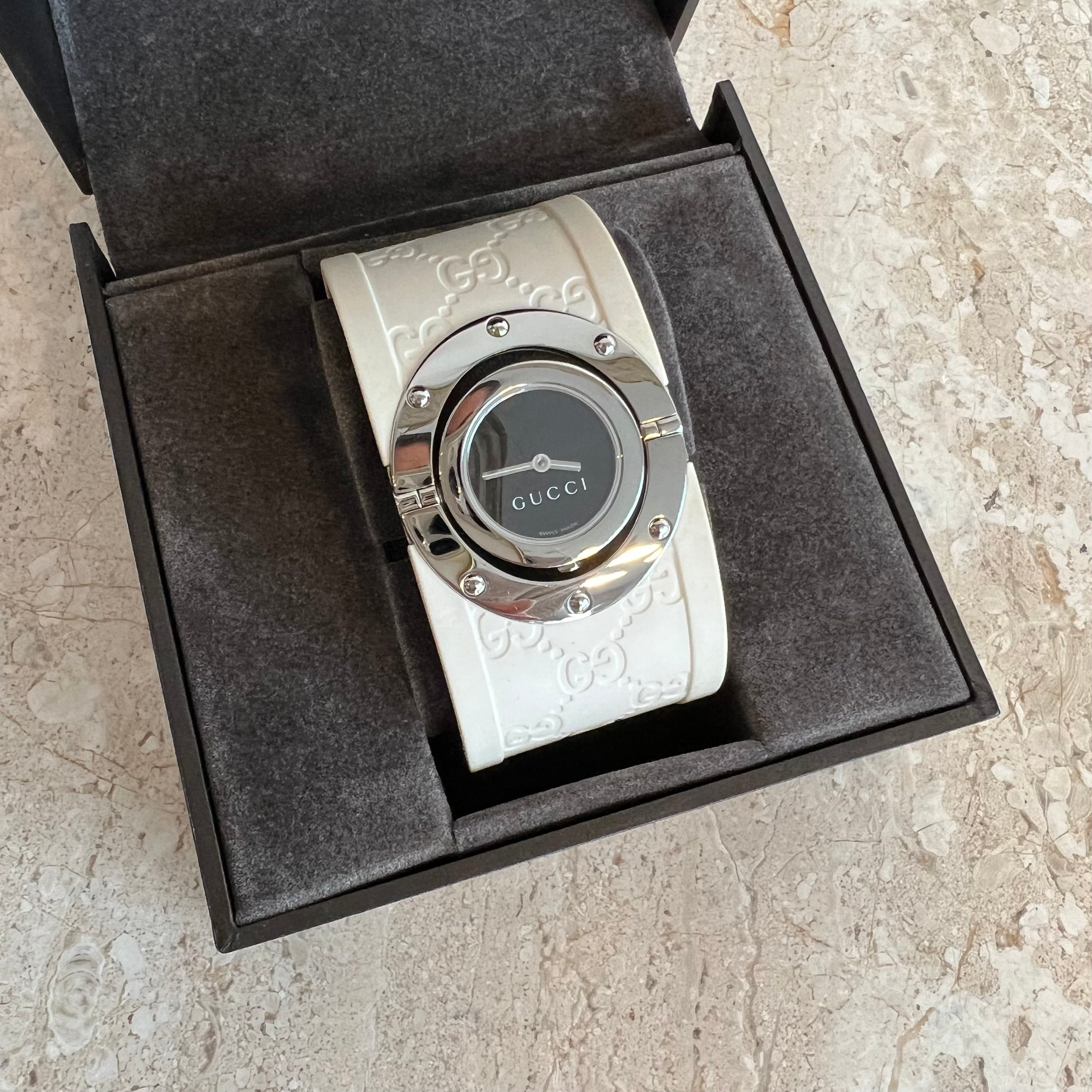 Pre-Owned GUCCI Women's The Twirl White Rubber and Stainless Steel Watch