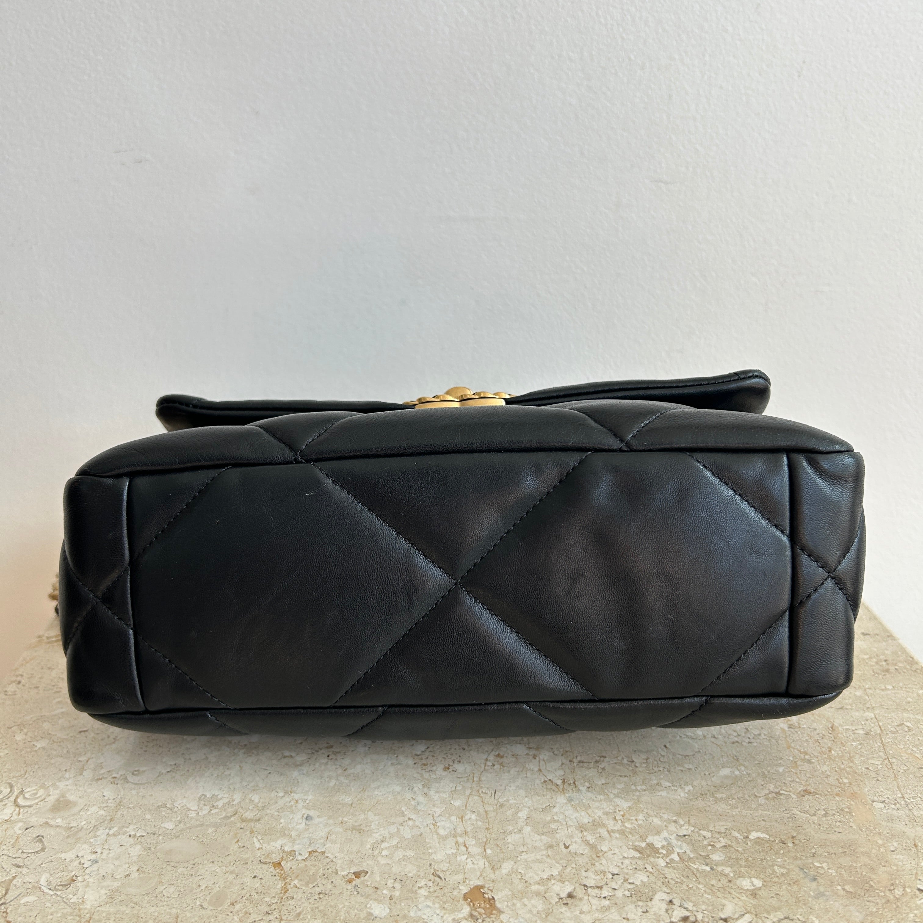 Pre-Owned CHANEL™ 19 Black Lambskin Handbag
