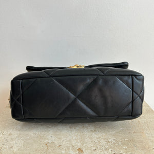 Pre-Owned CHANEL™ 19 Black Lambskin Handbag
