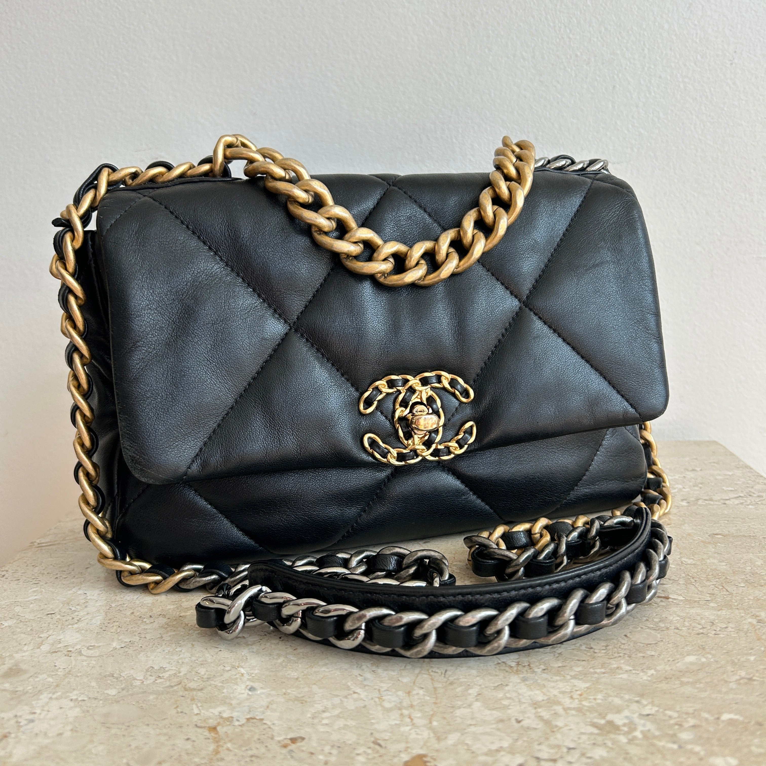 Pre-Owned CHANEL™ 19 Black Lambskin Handbag