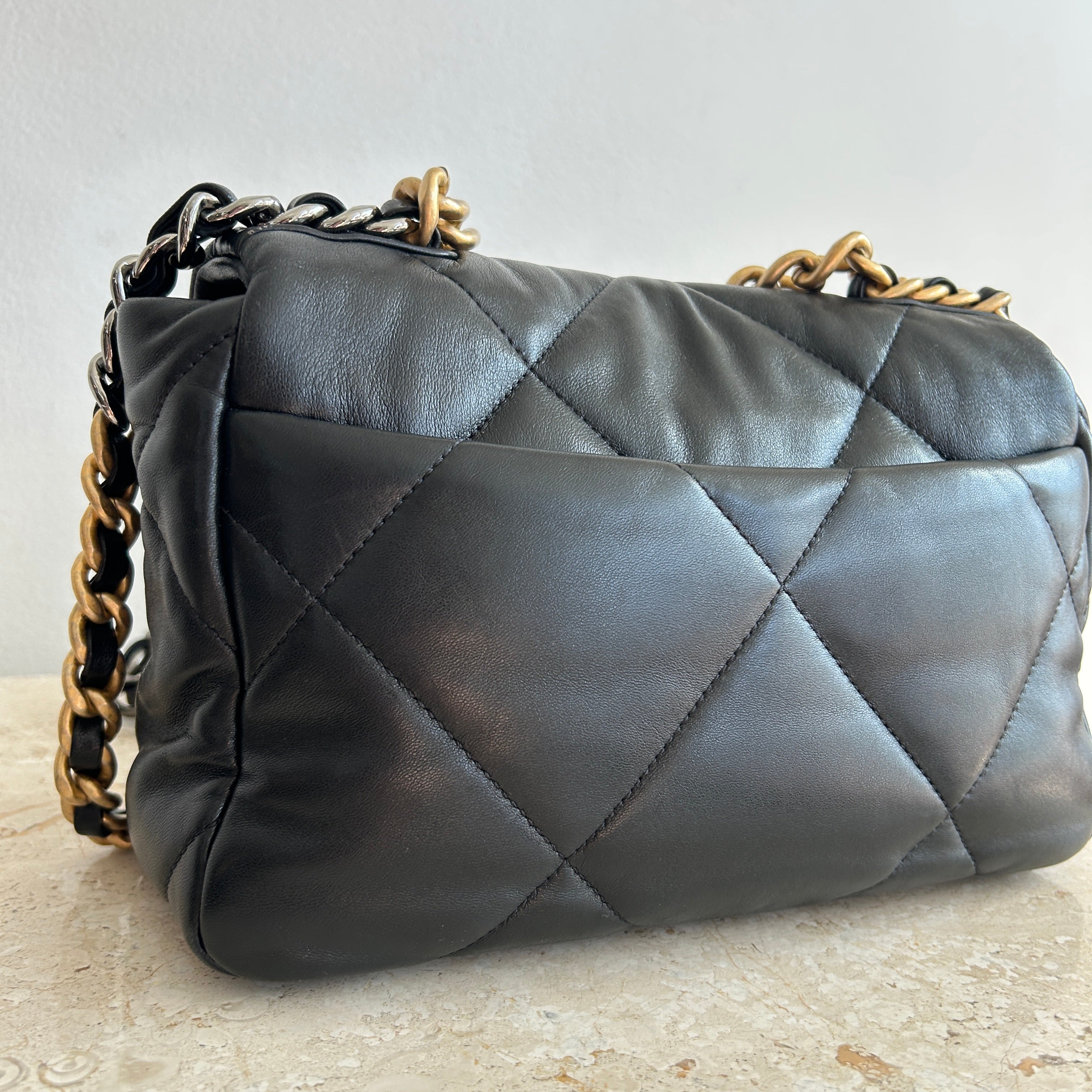 Pre-Owned CHANEL™ 19 Black Lambskin Handbag