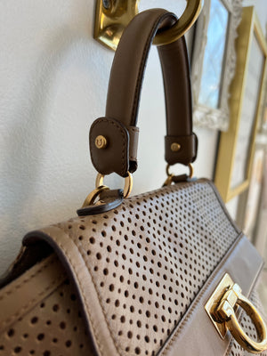 Pre-Owned SALVATORE FERRAGAMO Caramel Leather Sofia Bag