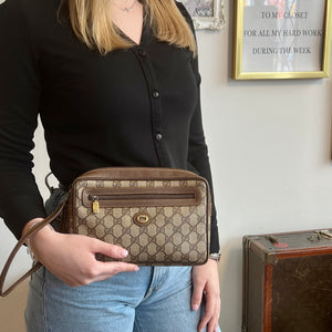Pre-Owned GUCCI GG Vintage Canvas Clutch