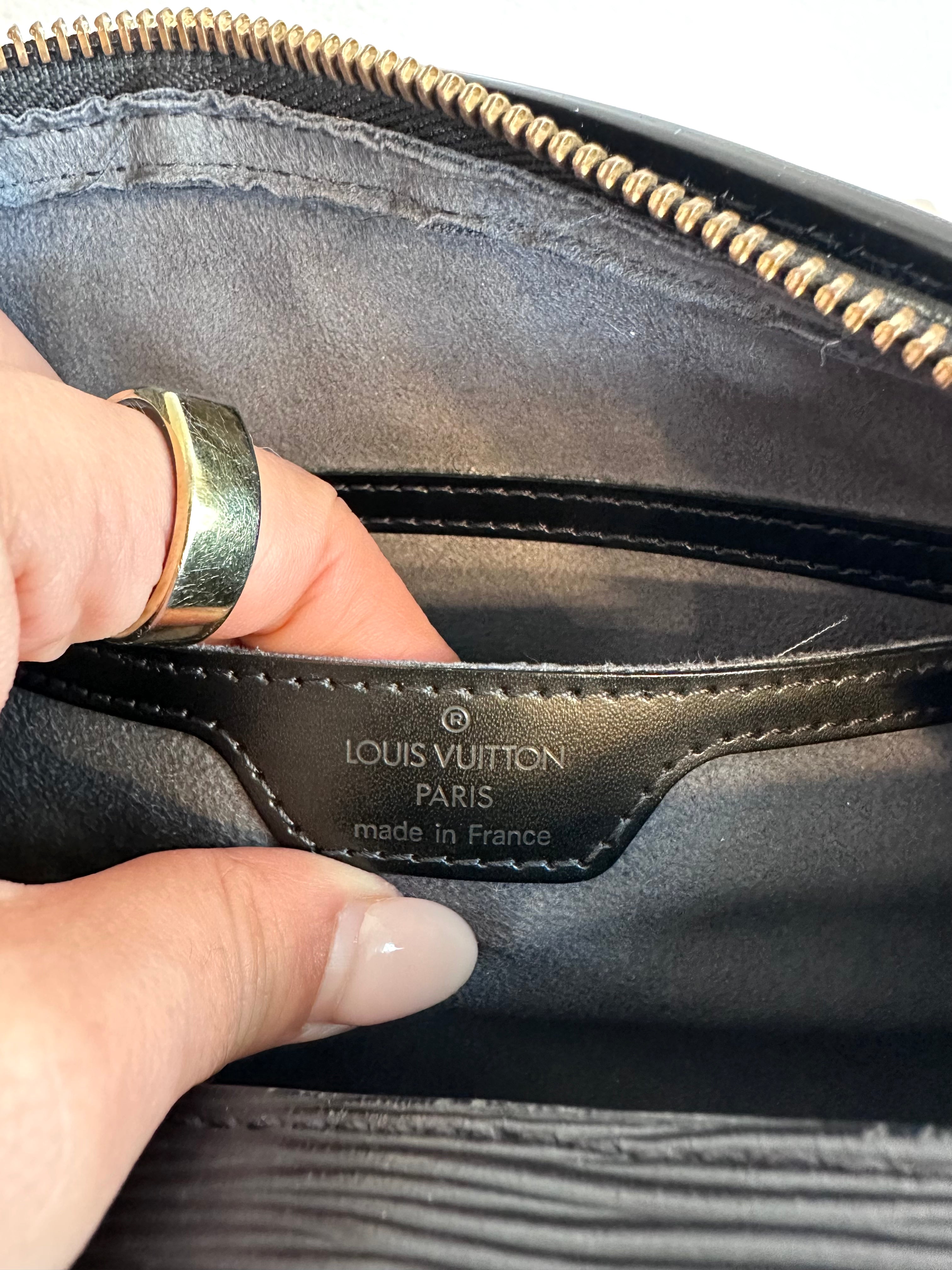 Pre-Owned LOUIS VUITTON Black Epi Papillon Soufflot