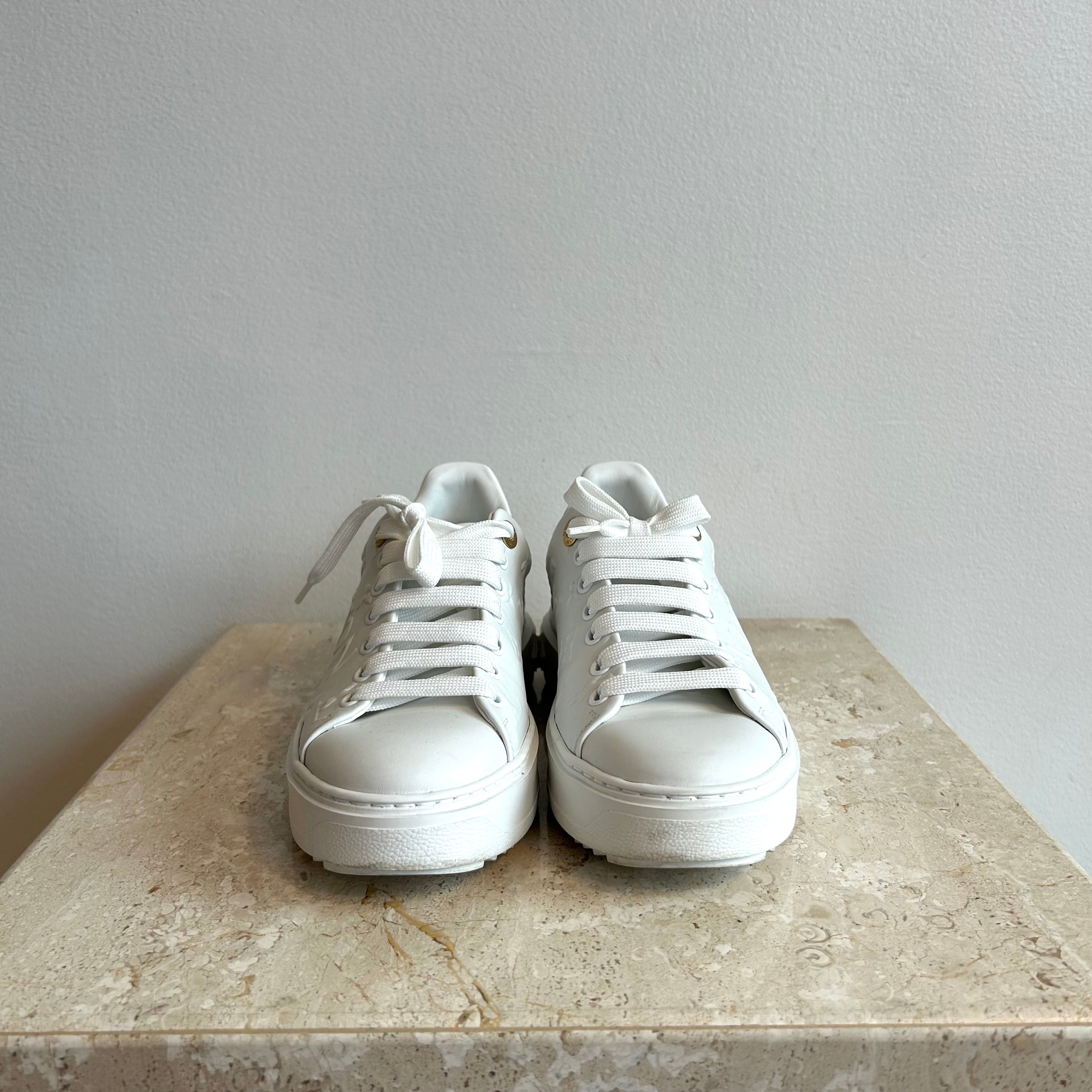 Pre-Owned LOUIS VUITTON White LV Monogram Time Out Debossed Sneaker - Size 35.5