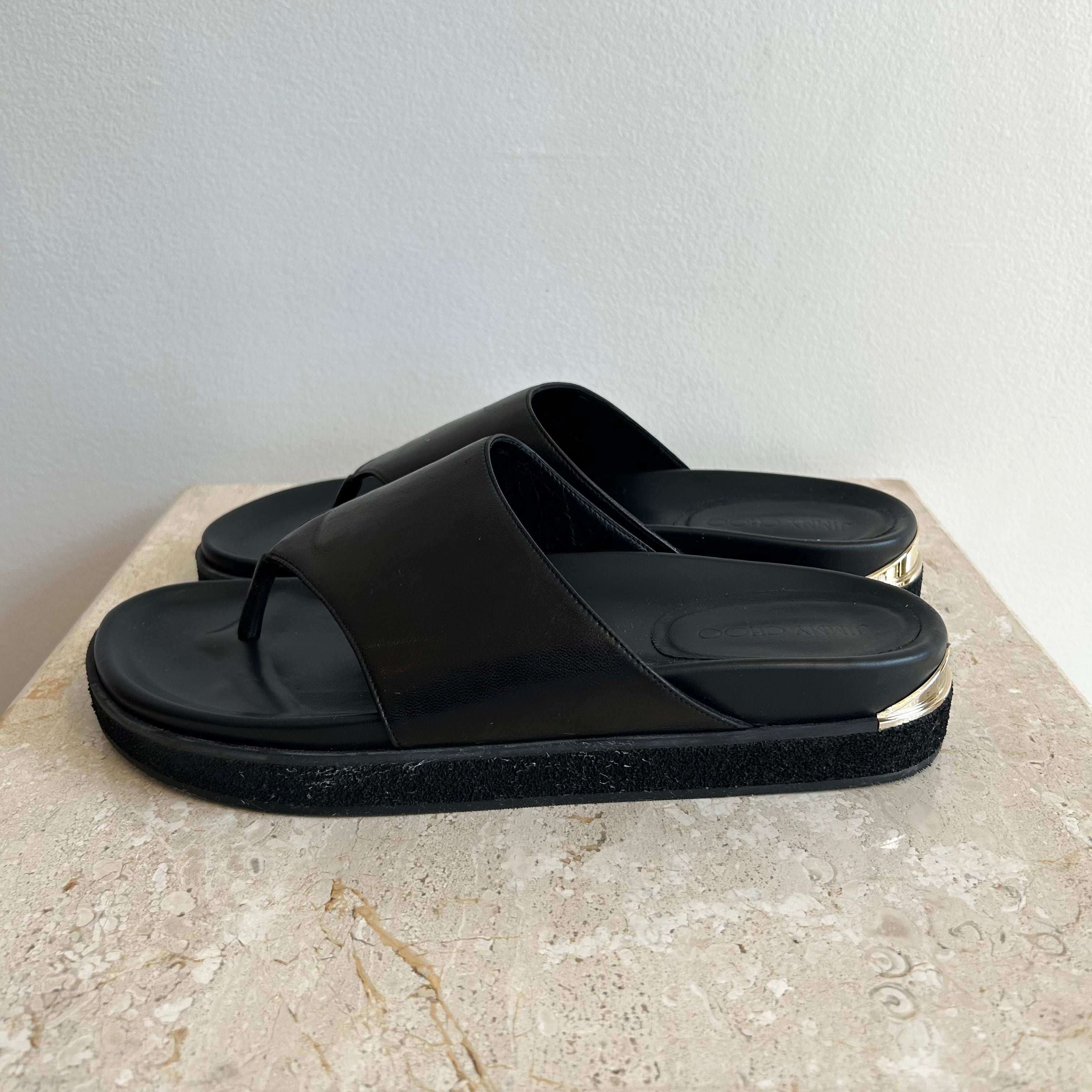 Pre-Owned JIMMY CHOO Black Leather Rowan Thong Slides - 41