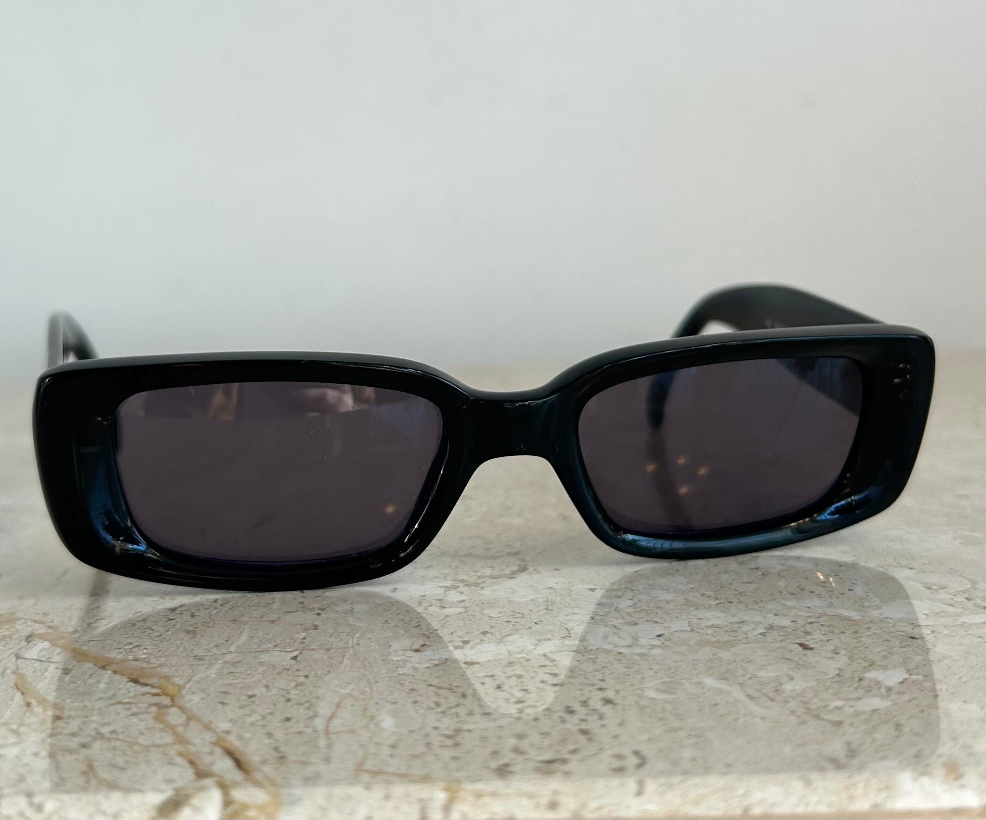 Pre-Owned GUCCI Vintage GG 2409/N/S Black Sunglasses