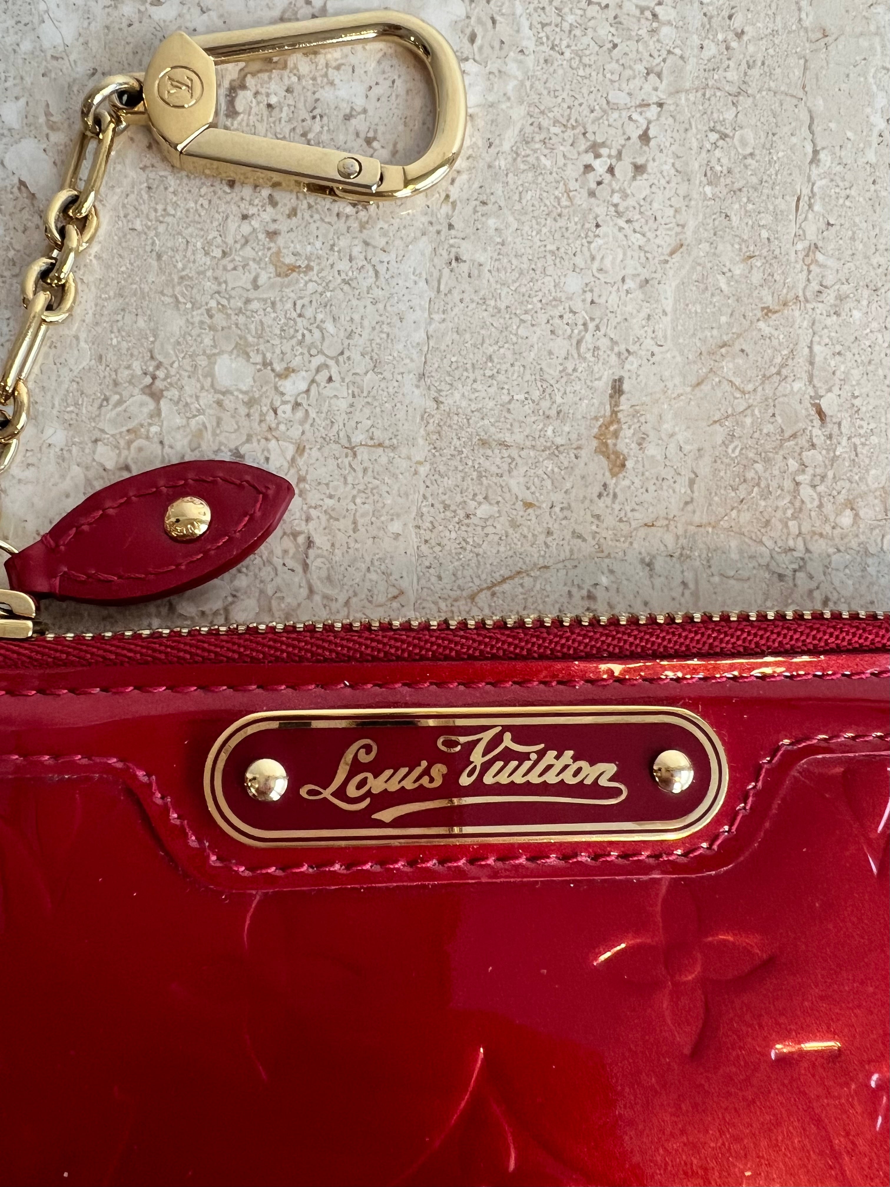 Pre-Owned LOUIS VUITTON Vernis Amarante Key Pouch/Cles