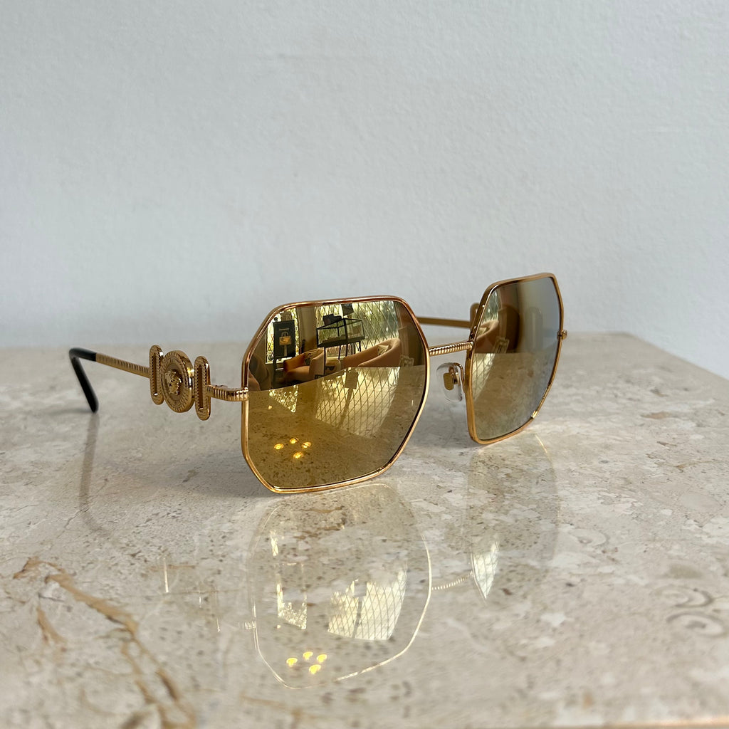 Pre-Owned VERSACE VE2248 Gold Rimmed Sunglasses