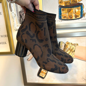 Pre-Owned SALVATORE FERRAGAMO Capo 55P Stretch Leopard Sock Boot - Size 8