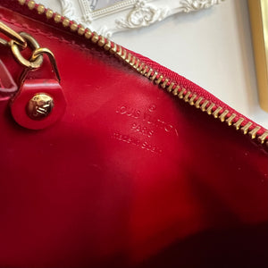 Pre-Owned LOUIS VUITTON Vernis Amarante Key Pouch/Cles