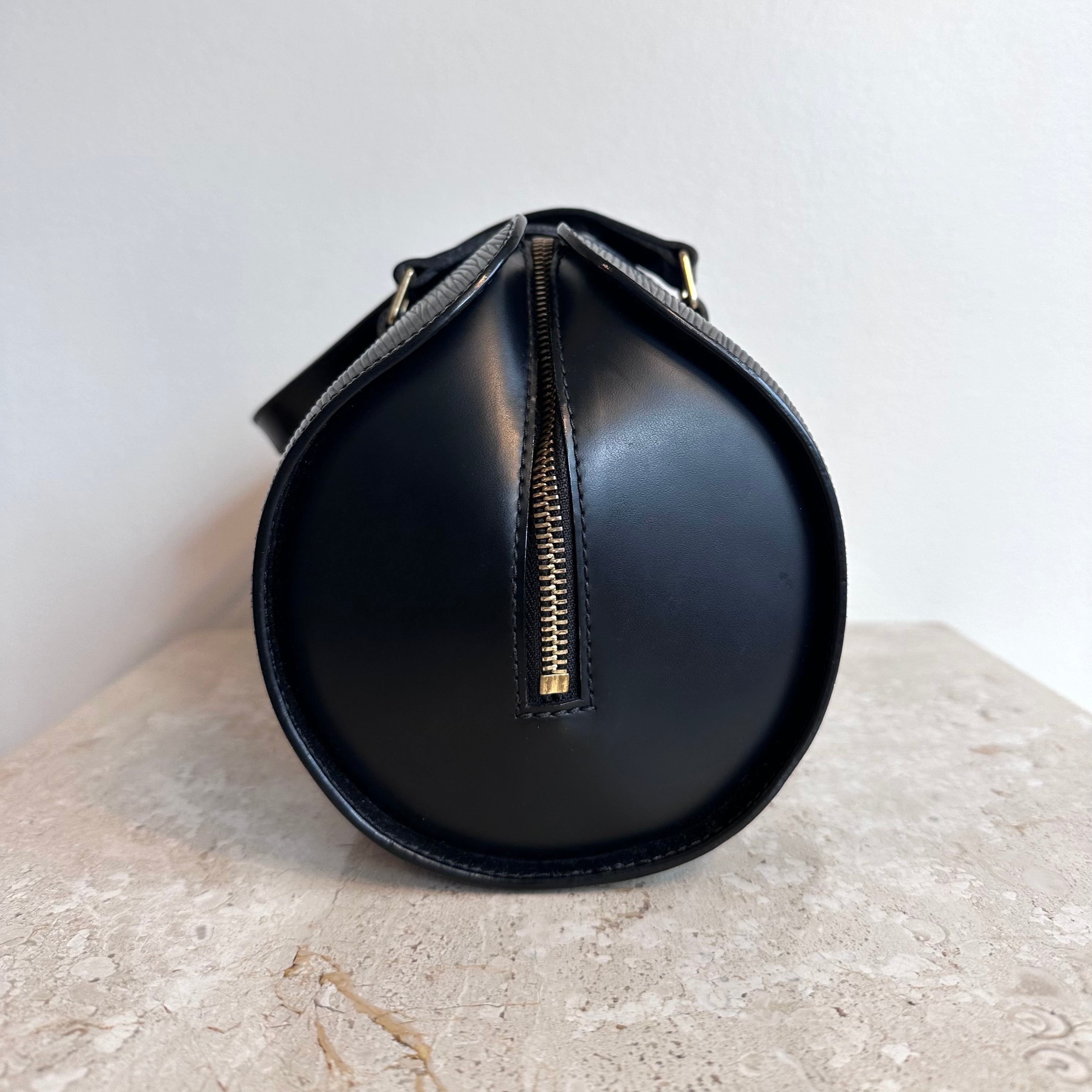 Pre-Owned LOUIS VUITTON Black Epi Papillon Soufflot