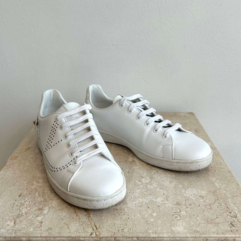 Pre-Owned VALENTINO Garavani V Logo White Sneaker - Size 38.5