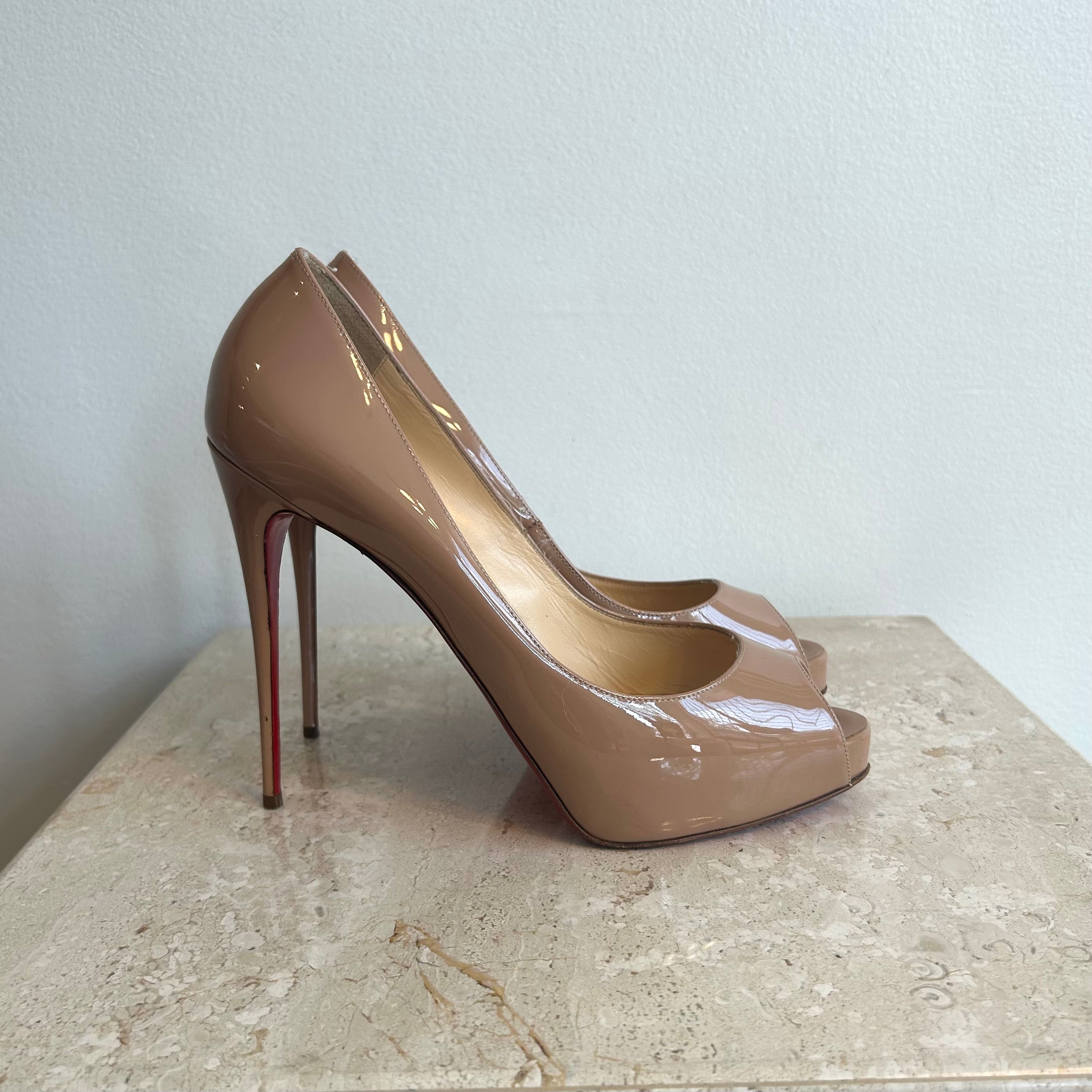 Pre-Owned CHRISTIAN LOUBOUTIN Nude Patent Very Privé 120mm - Size 41