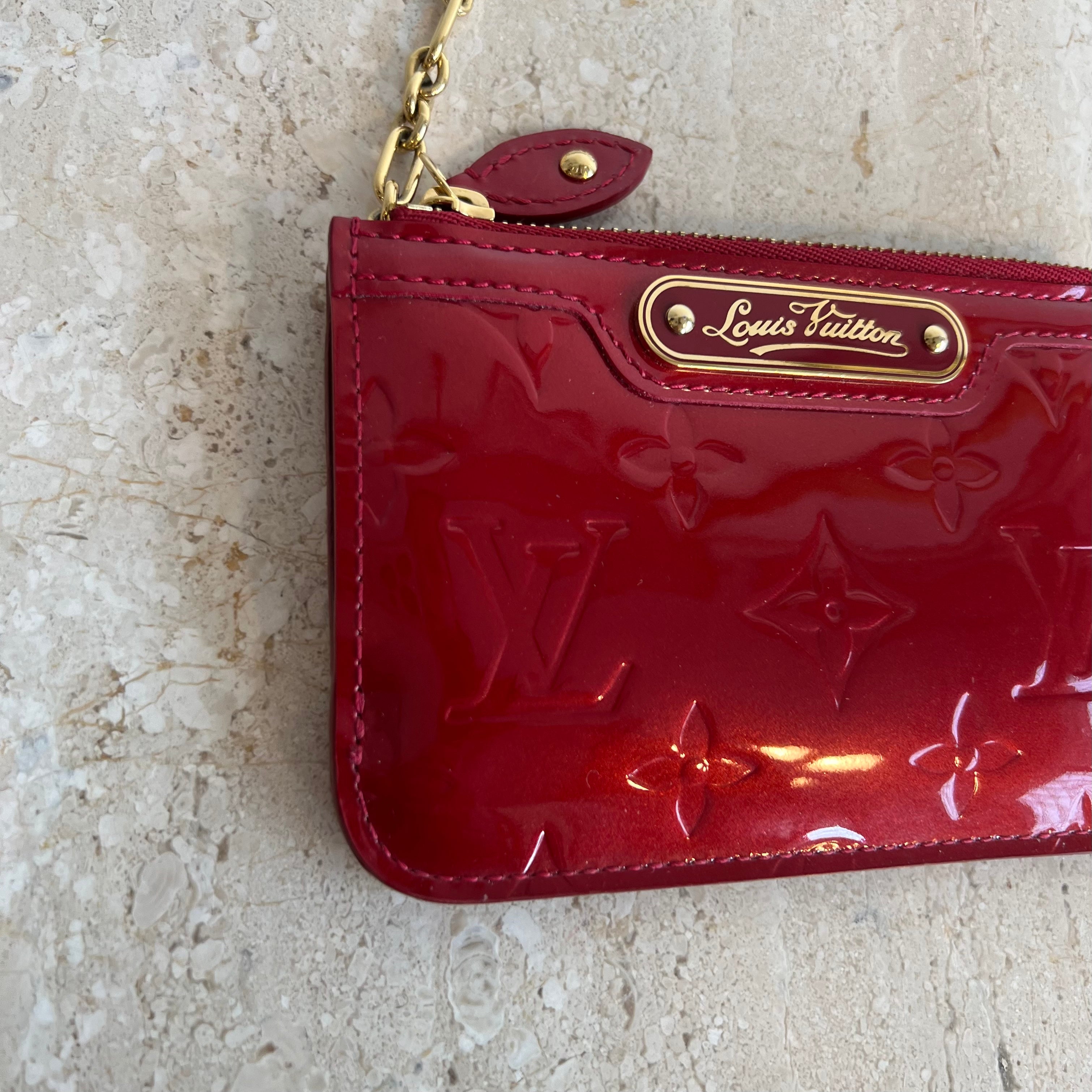 Pre-Owned LOUIS VUITTON Vernis Amarante Key Pouch/Cles