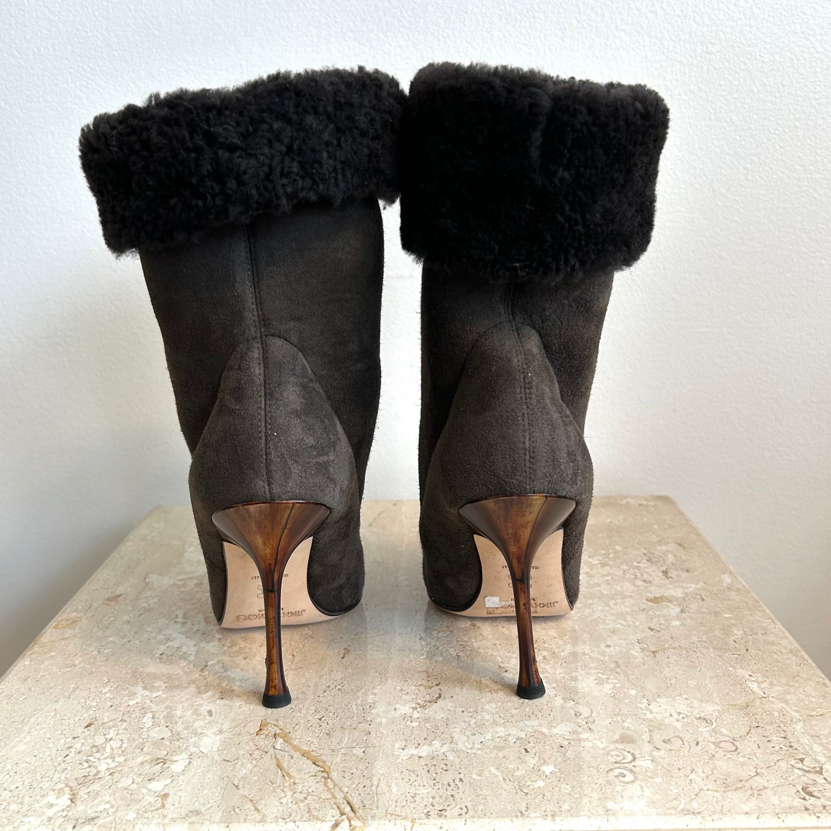 Pre-Owned JIMMY CHOO Coffee Shearling Pull-On Heeled Bootie - Size 36.5
