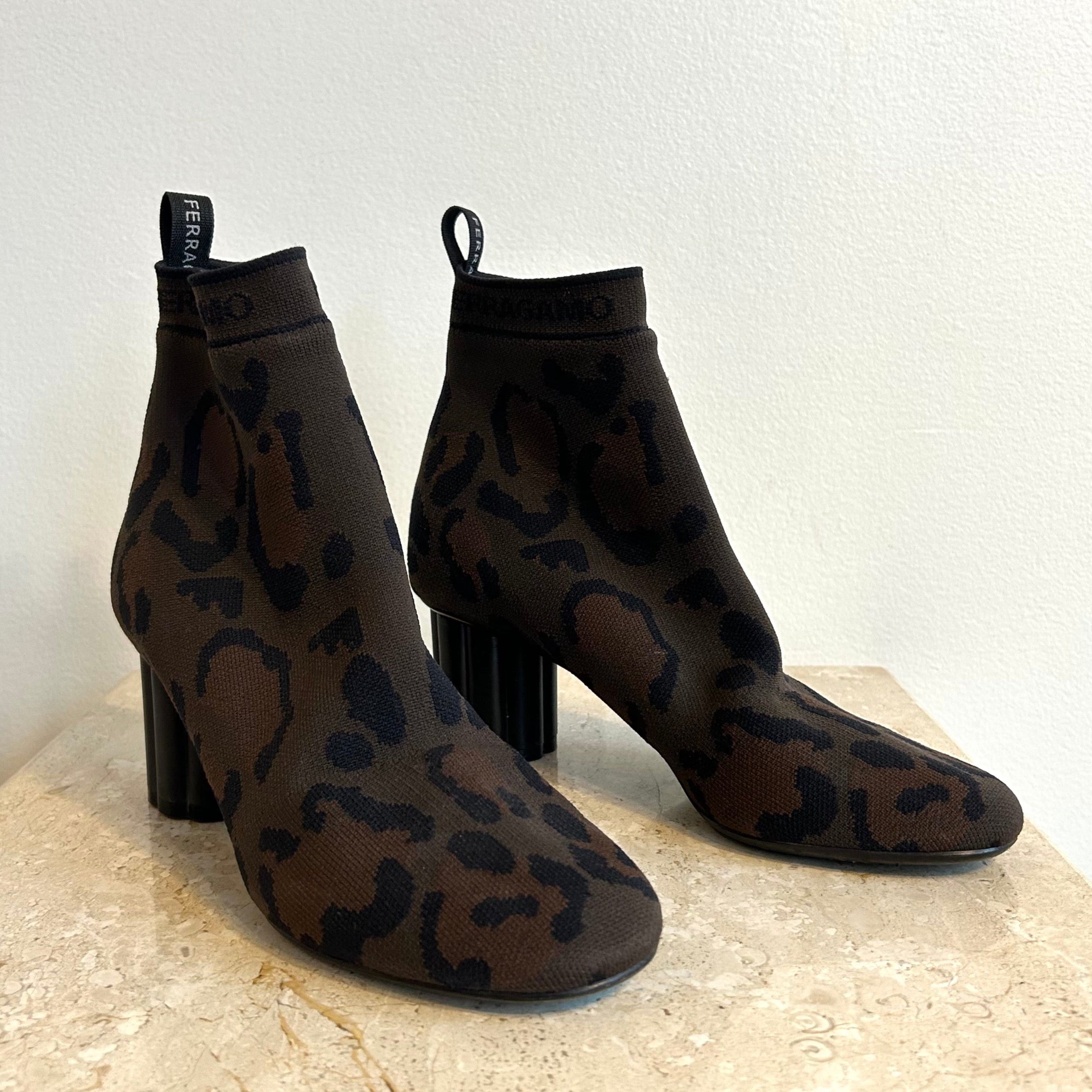 Pre-Owned SALVATORE FERRAGAMO Capo 55P Stretch Leopard Sock Boot - Size 8