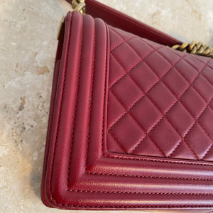 Pre-Owned CHANEL Old Medium Red Boy Bag GHW