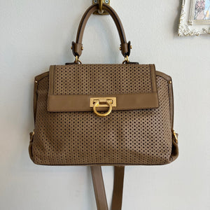 Pre-Owned SALVATORE FERRAGAMO Caramel Leather Sofia Bag
