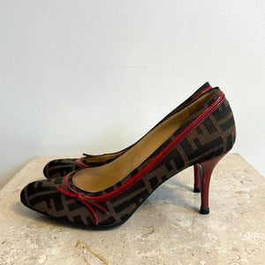 Pre-Owned FENDI Zucca Print Red Bow Pumps - Size 39