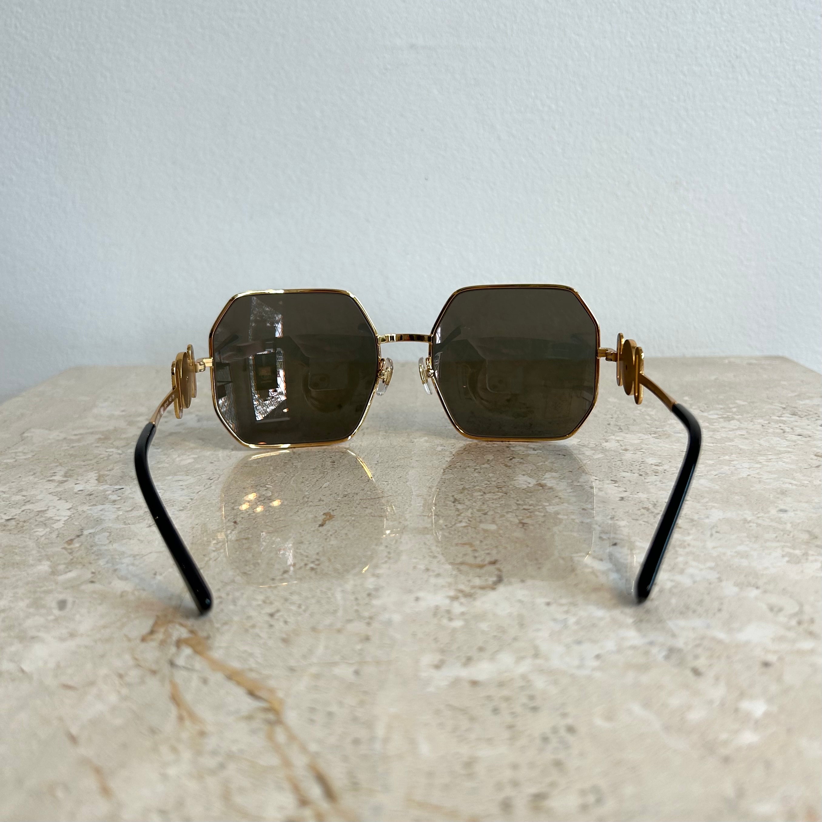Pre-Owned VERSACE VE2248 Gold Rimmed Sunglasses
