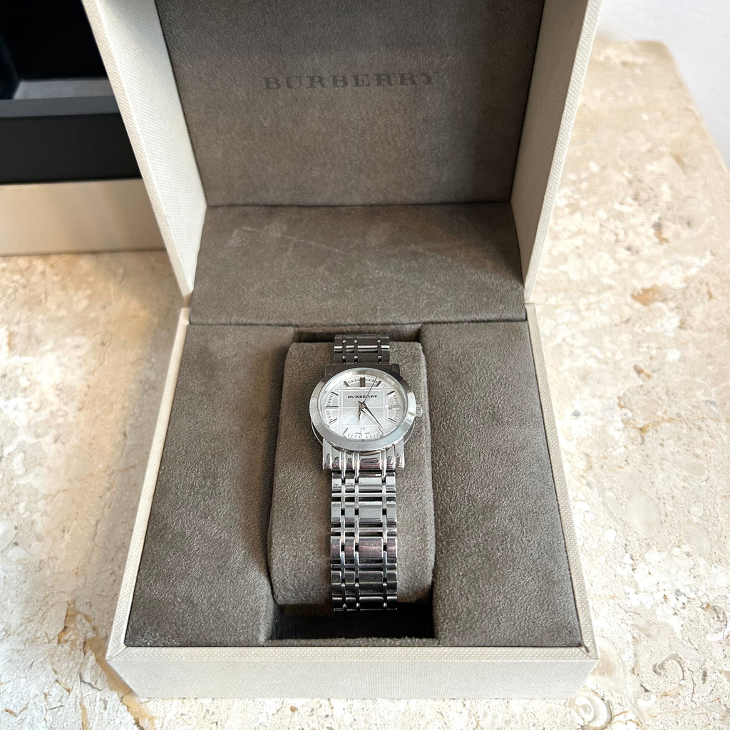 Pre-Owned BURBERRY Stainless Steel Ladies Wristwatch