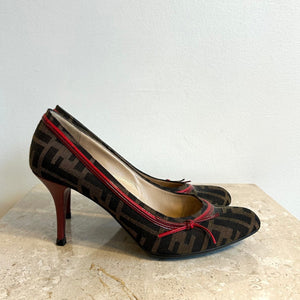 Pre-Owned FENDI Zucca Print Red Bow Pumps - Size 39