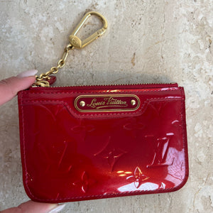 Pre-Owned LOUIS VUITTON Vernis Amarante Key Pouch/Cles