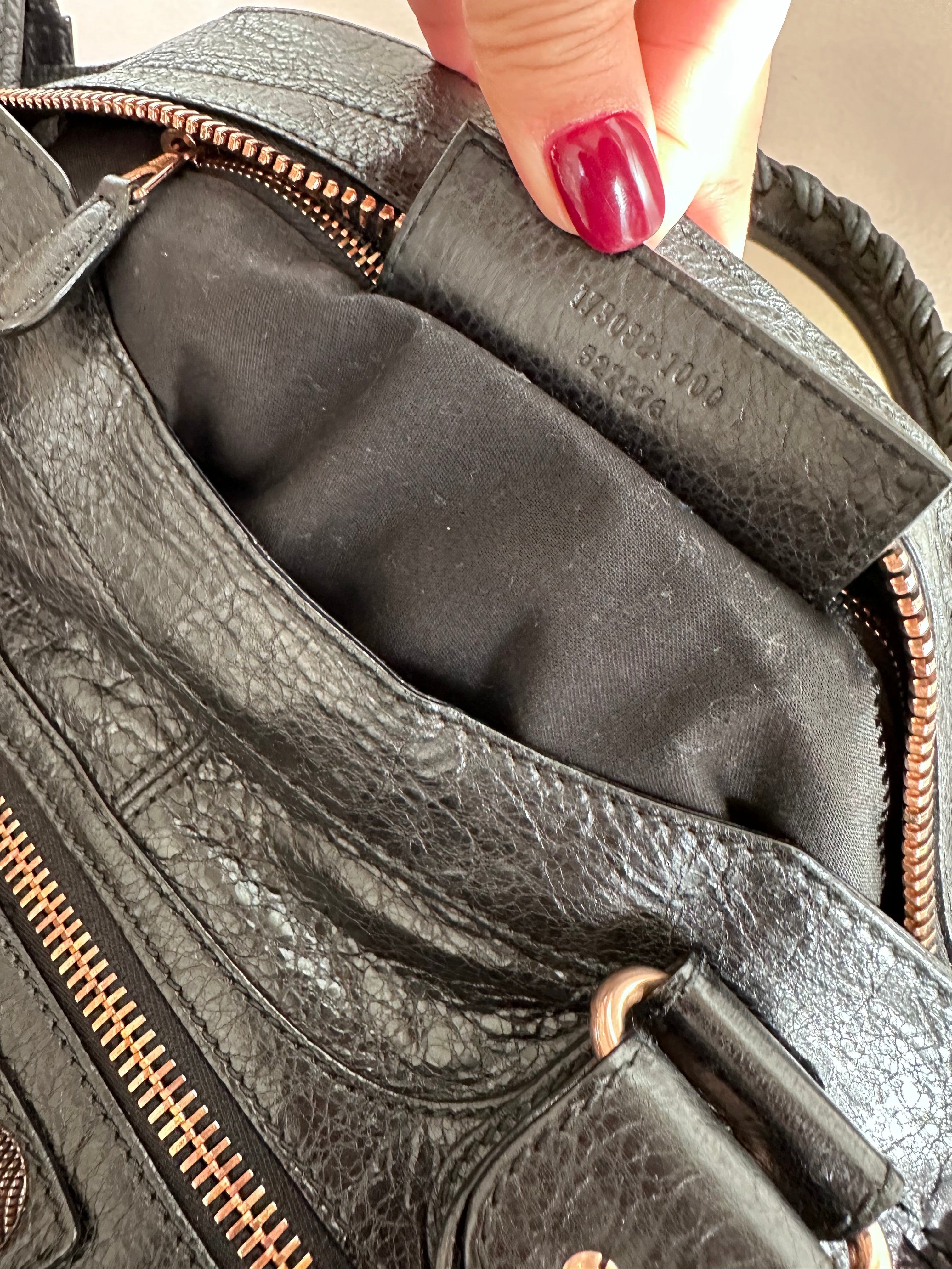 Pre-Owned BALENCIAGA Black City Bag