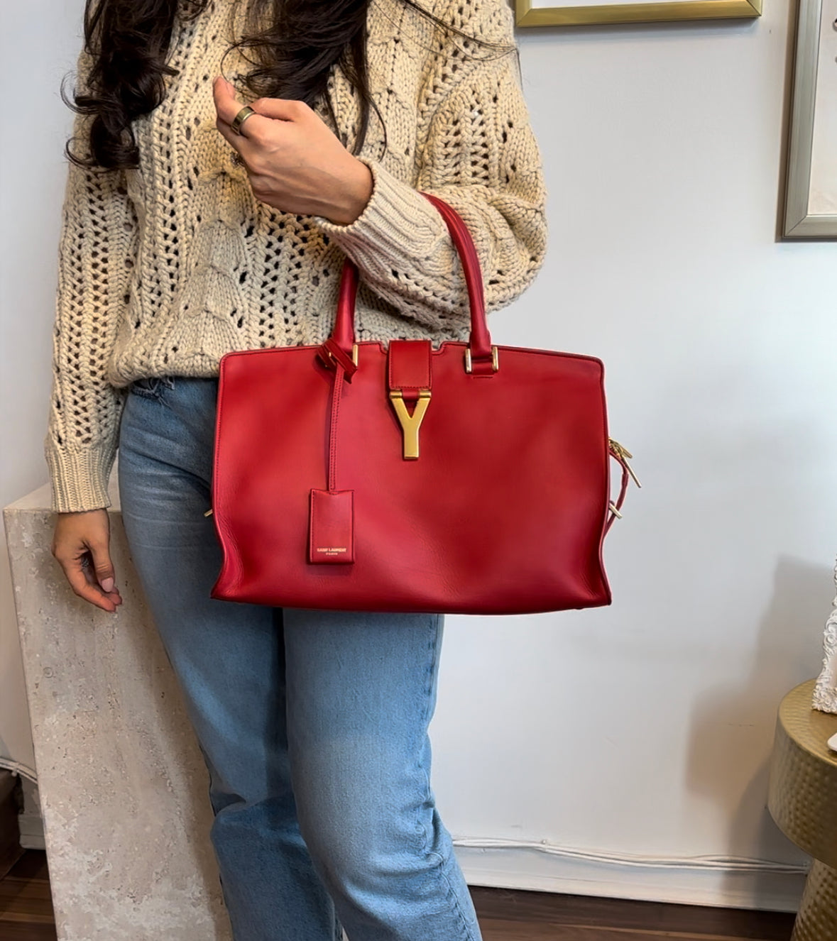 Pre-Owned SAINT LAURENT Red Cabas Chic Medium Tote