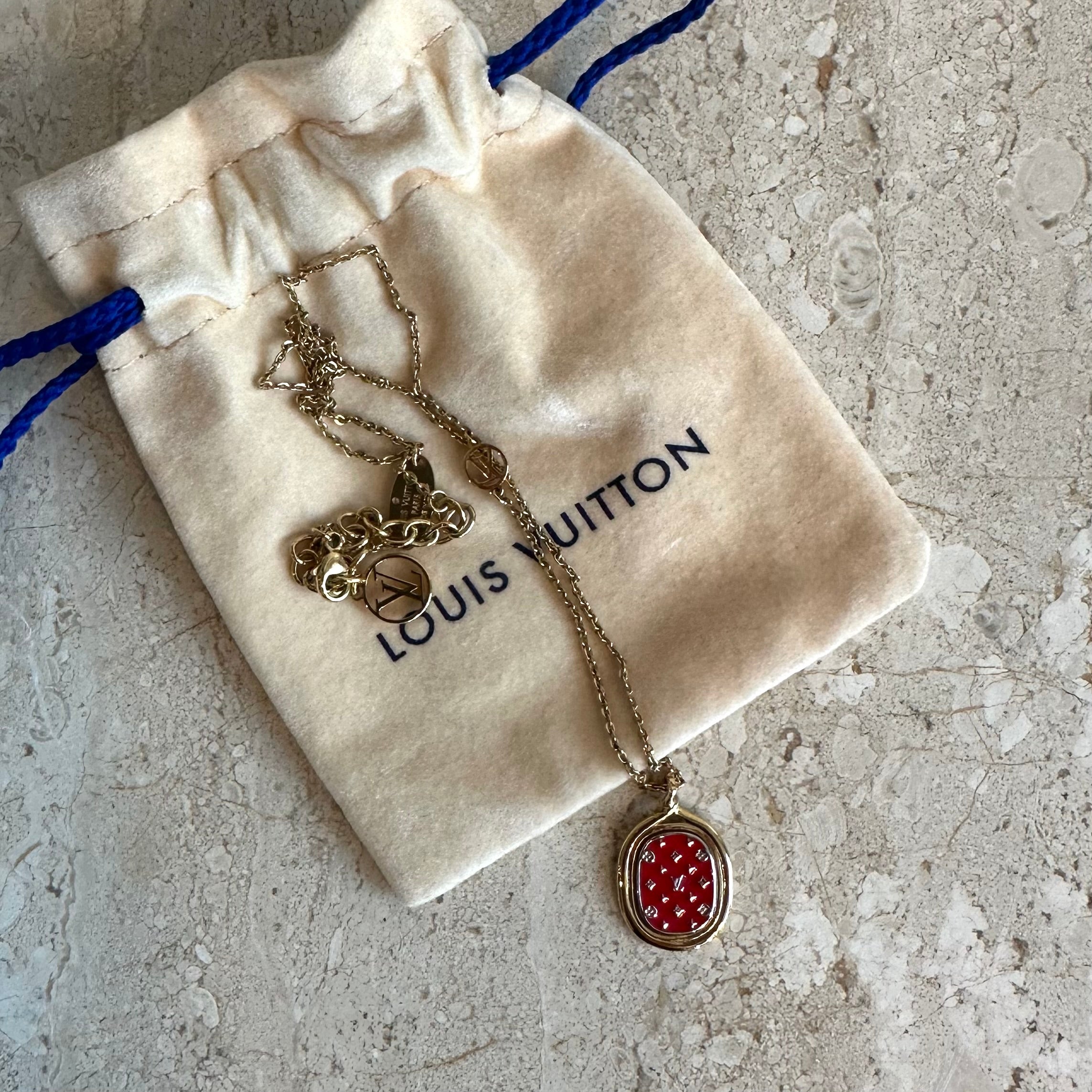 Pre-Owned LOUIS VUITTON Lady Lucky Crest Necklace