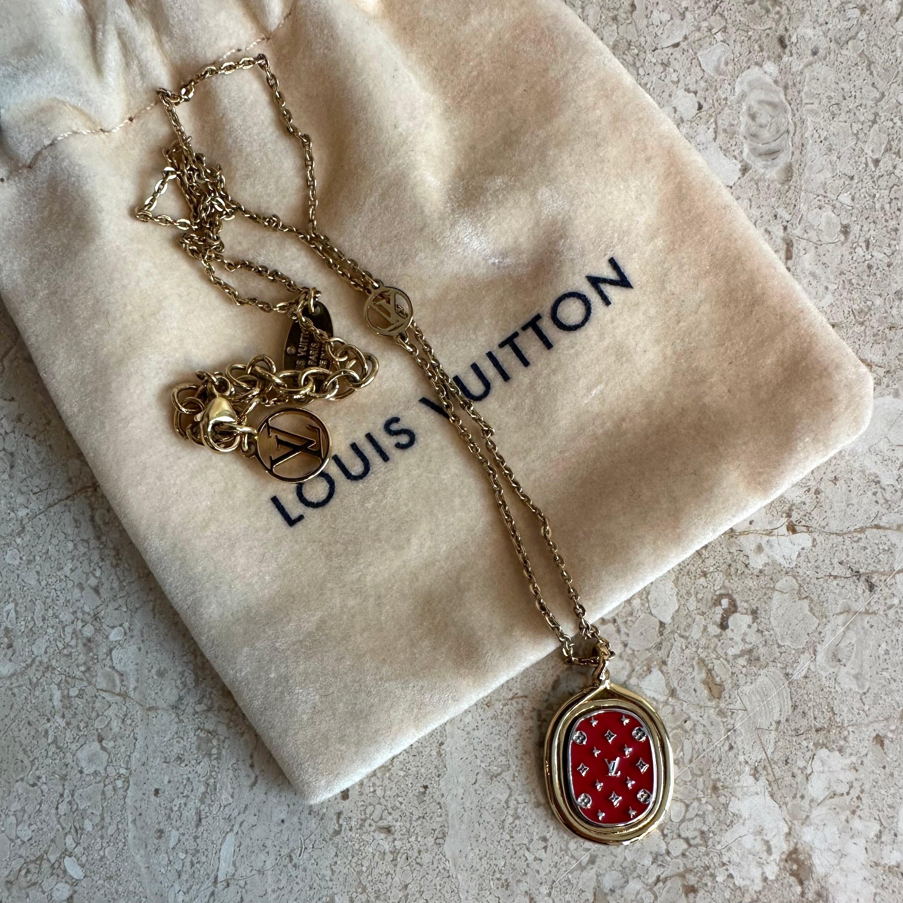 Pre-Owned LOUIS VUITTON Lady Lucky Crest Necklace