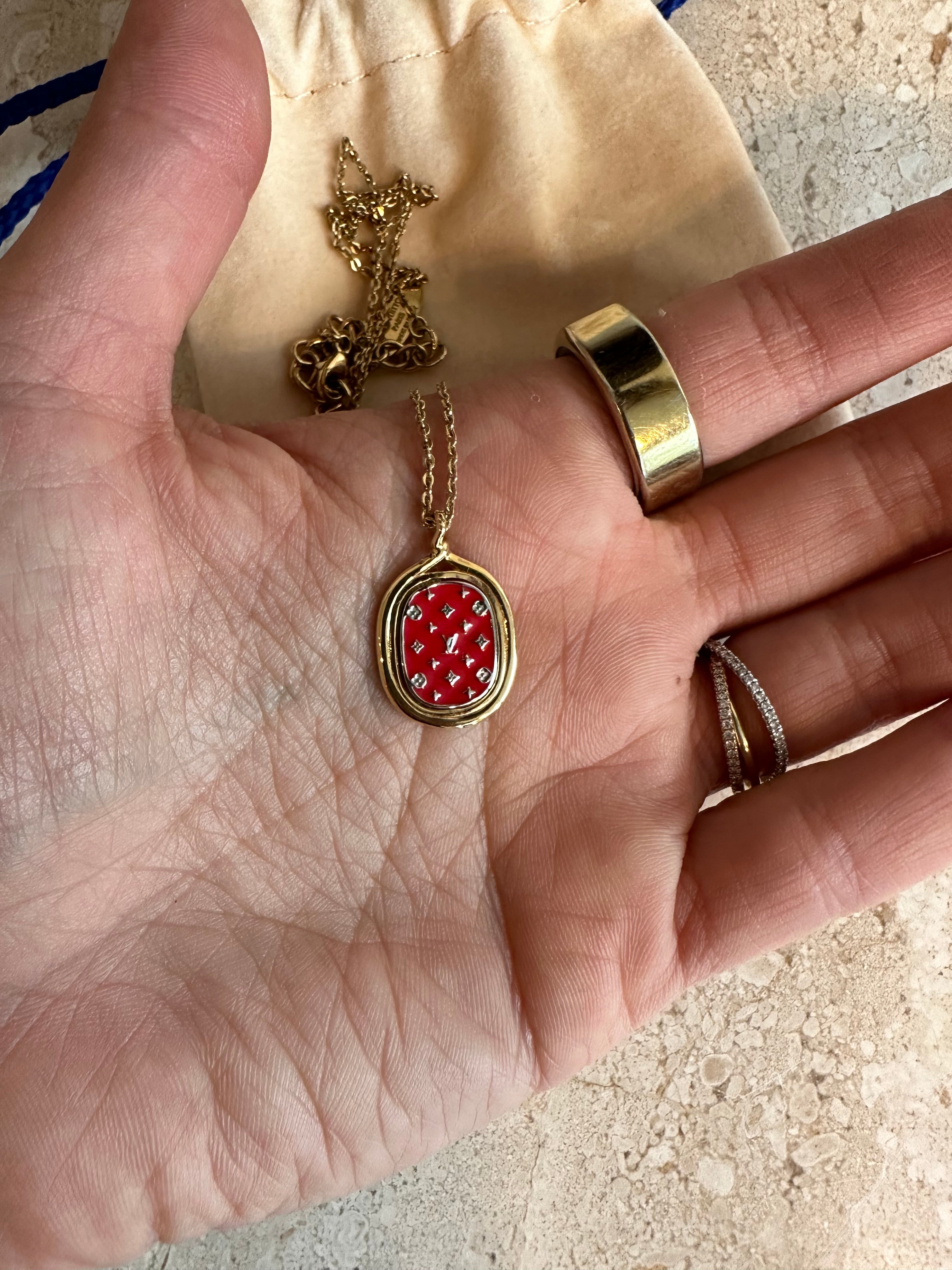 Pre-Owned LOUIS VUITTON Lady Lucky Crest Necklace