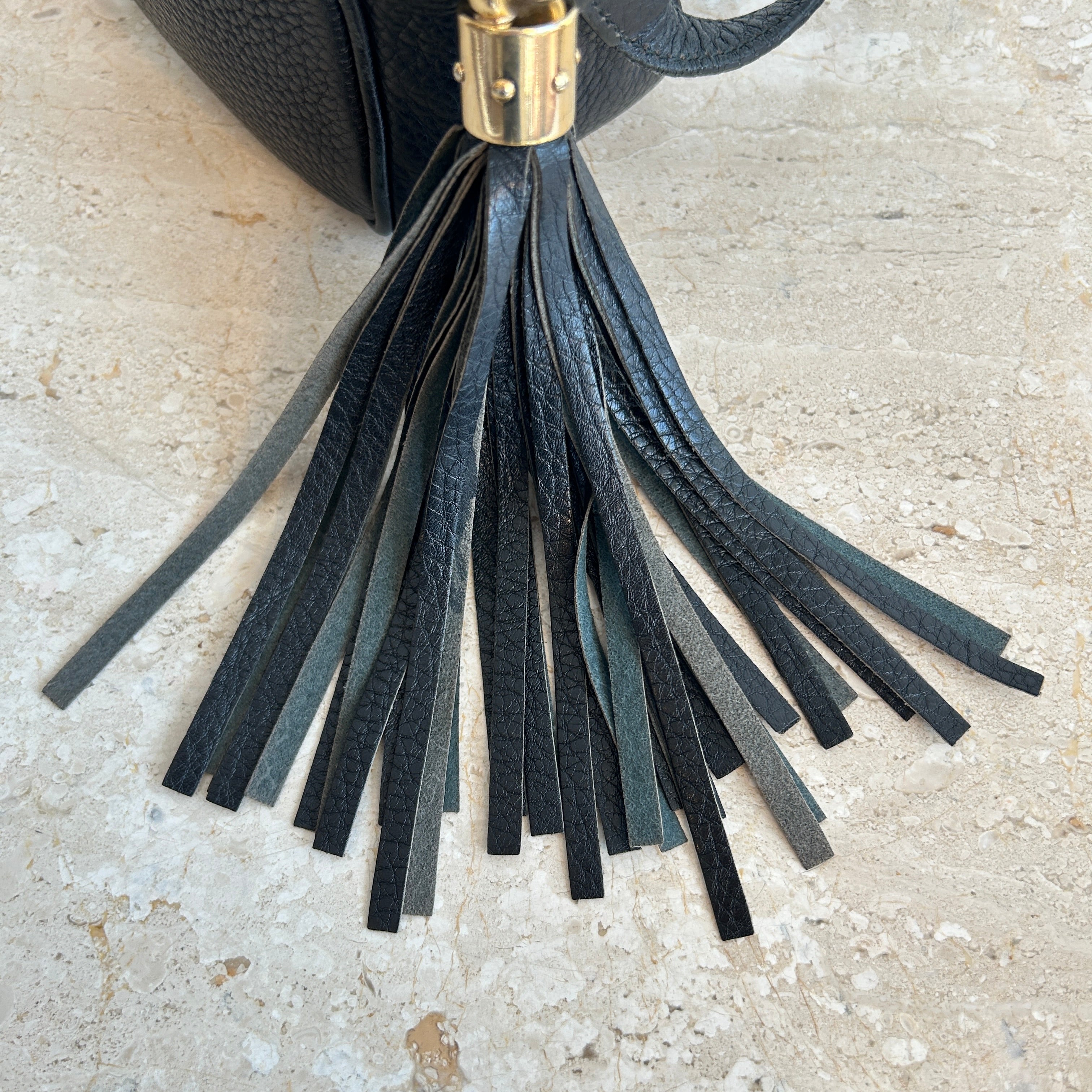 Pre-Owned GUCCI Black Soho Disco Bag