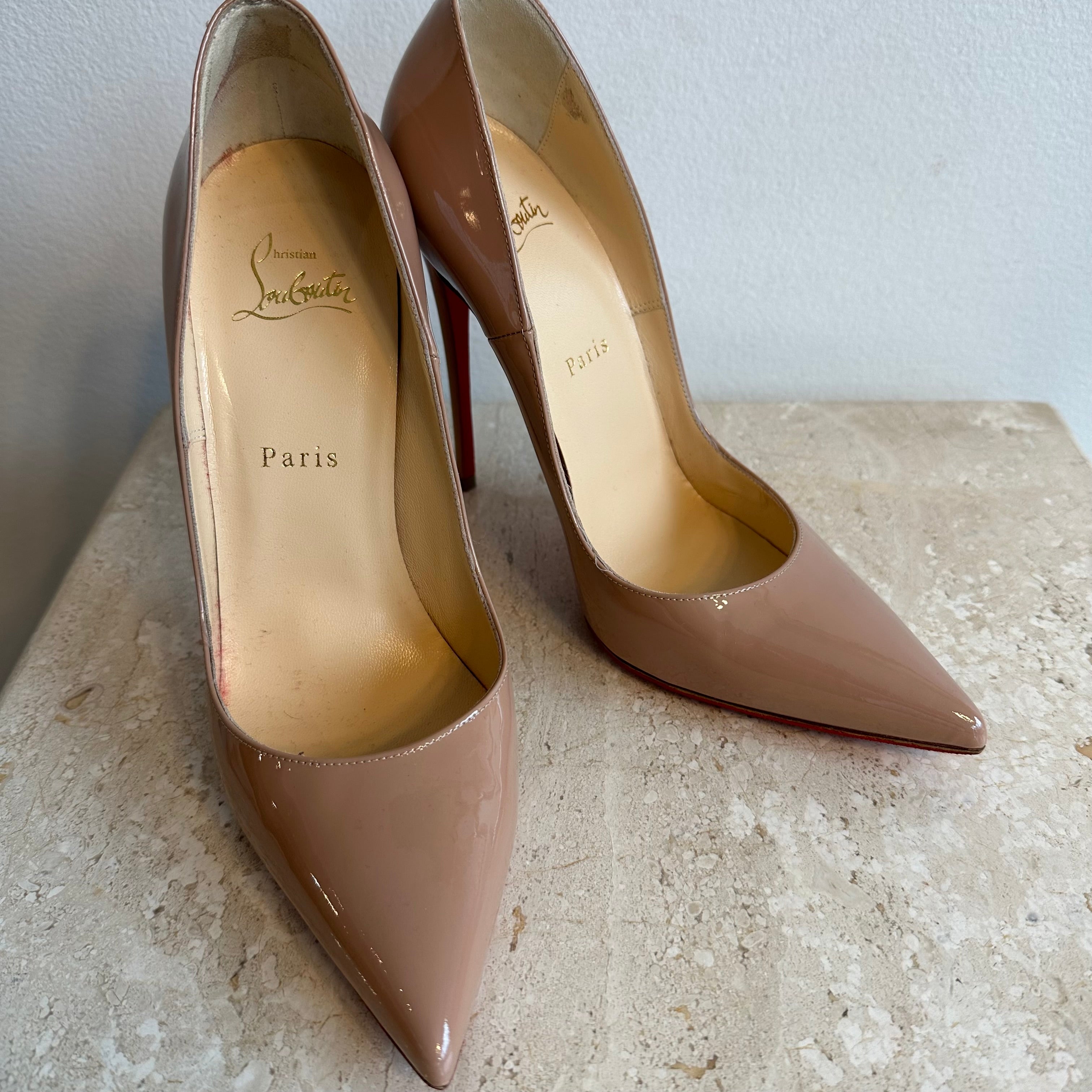 Pre-Owned CHRISTIAN LOUBOUTIN Nude So Kate Pump - 39